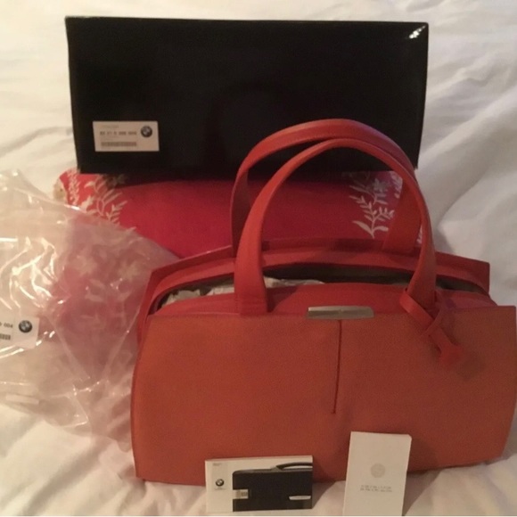 Handbag and Matching Wallet BMW - Leather - Purchased in Italy- New with Box - Picture 3 of 7